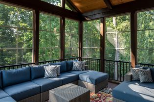 Screened in porch