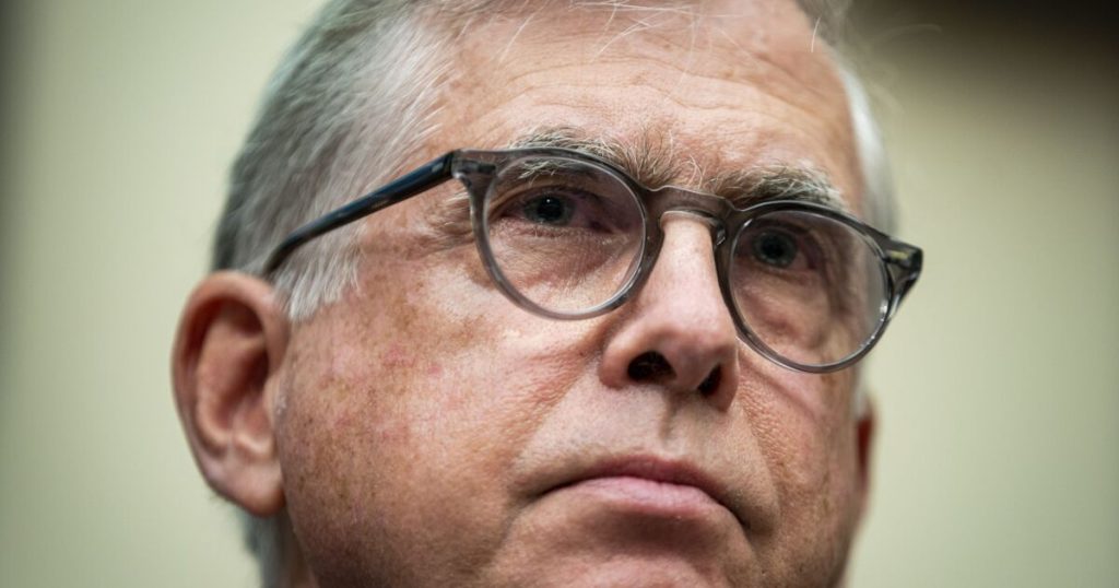 Truist plans balance-sheet remix to focus on core businesses, clients