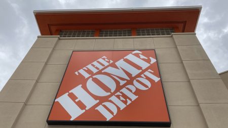 Home Depot tops expectations again, but signs of spending pullback by Americans continues to emerge