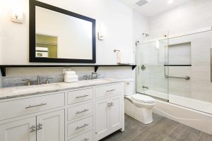 What’s the Best Bathroom Vanity Height? Here’s What to Know